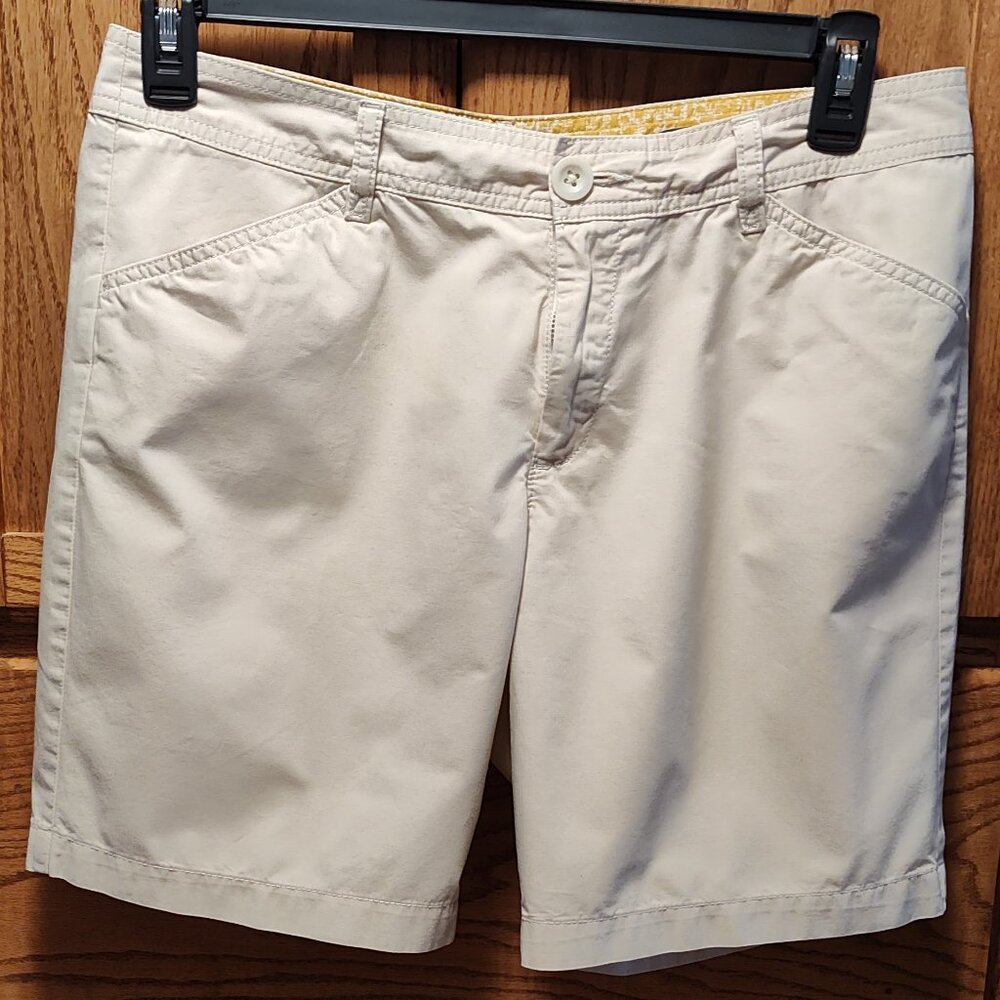 Eddie Bauer Mercer Fit Khaki shorts, Excellent used condition, size 8